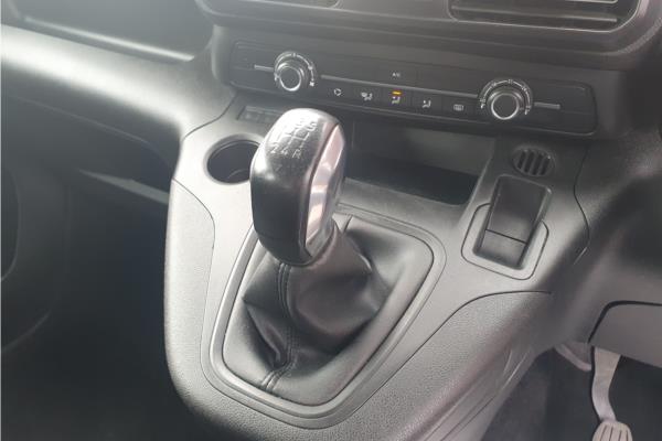 2019 Vauxhall Combo Life 1.5 Turbo D BlueInjection Energy XL MPV 5dr Diesel Manual Euro 6 (s/s) (7 Seat) (100 ps) - Cloth, photo 32