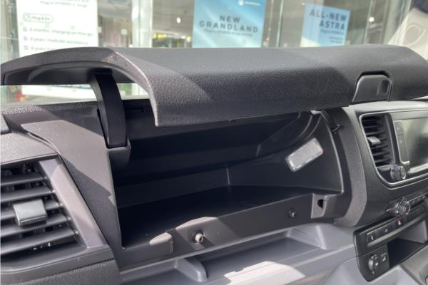 2020 Vauxhall Vivaro 1.5 Turbo D 2900 Dynamic Panel Van 6dr Diesel Manual L2 Euro 6 (s/s) (100 ps) - Cloth, photo 26