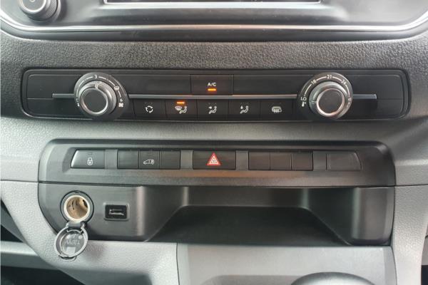 2022 Vauxhall Vivaro - Curtiba Tritone, photo 16