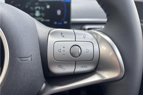 BYD Dolphin* Surf 5Dr 65kW Boost 43kWh Auto - Black+grey Vegn, photo 18