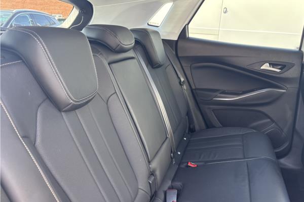 2021 Vauxhall Grandland X 1.6 13.2kWh Elite Nav SUV 5dr Petrol Plug-in Hybrid Auto 4WD Euro 6 (s/s) Hybrid4 (300 ps) - Leather, photo 13