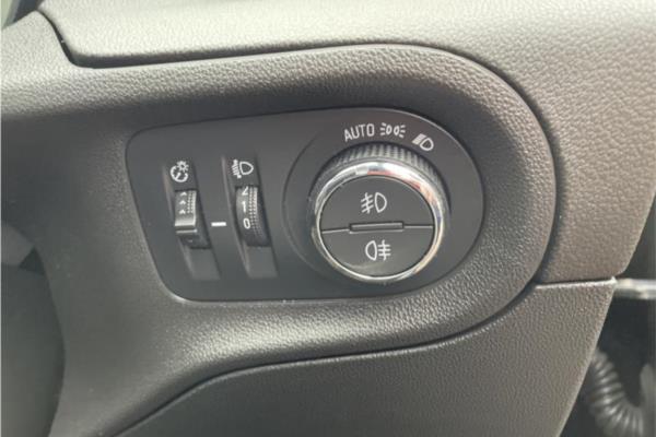 2019 Vauxhall Grandland X 1.2 Turbo GPF Sport Nav SUV 5dr Petrol Auto Euro 6 (s/s) (130 ps) - Cloth, photo 19