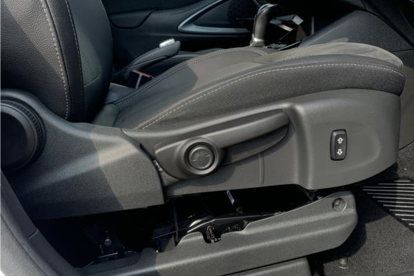 2021 Vauxhall Crossland 1.2 Turbo Ultimate Nav SUV 5dr Petrol Auto Euro 6 (s/s) (130 ps) - Cloth/Alcantara, photo 29