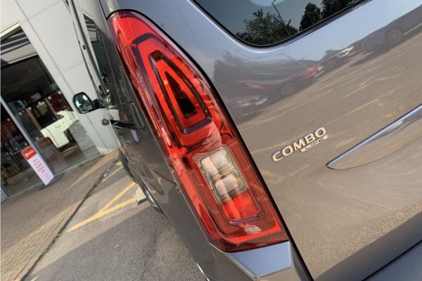 2020 Vauxhall Combo Life 1.2 Turbo Energy MPV 5dr Petrol Auto Euro 6 (s/s) (7 Seat) (130 ps) - Cloth, photo 37