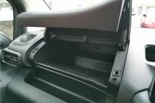2020 Vauxhall Combo Life 1.5 Turbo D BlueInjection Energy MPV 5dr Diesel Auto Euro 6 (s/s) (130 ps) - Cloth, photo 26
