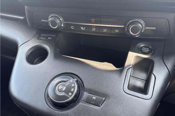 2021 Vauxhall Combo Life 1.2 Turbo SE MPV 5dr Petrol Auto Euro 6 (s/s) (130 ps) - Cloth, photo 32
