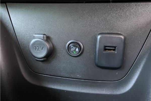 2020 Vauxhall Crossland X 1.2 Turbo Griffin SUV 5dr Petrol Auto Euro 6 (s/s) (130 ps) - Cloth, photo 24