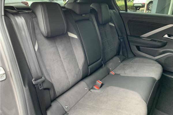 2022 Vauxhall Astra 1.2 Turbo Ultimate Hatchback 5dr Petrol Manual Euro 6 (s/s) (130 ps) - Alcantara, photo 13