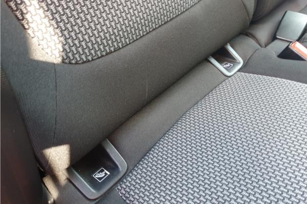 2019 Vauxhall Grandland X 1.2 Turbo SE SUV 5dr Petrol Auto 8Spd Euro 6 (s/s) (130 ps) - Cloth, photo 33