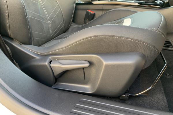 Vauxhall Mokka* HAT 50kWh 11kWCh 136ps Ultimate - Black Alcantara, photo 27
