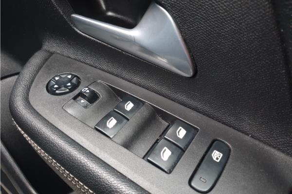 2021 Vauxhall Mokka 1.2 Turbo SRi Nav Premium SUV 5dr Petrol Auto Euro 6 (s/s) (130 ps) - Cloth, photo 22