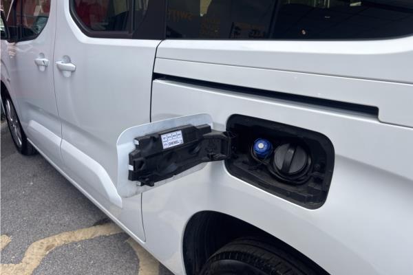 2020 Vauxhall Combo Life 1.5 Turbo D Elite XL MPV 5dr Diesel Auto Euro 6 (s/s) (130 ps) - Cloth, photo 35