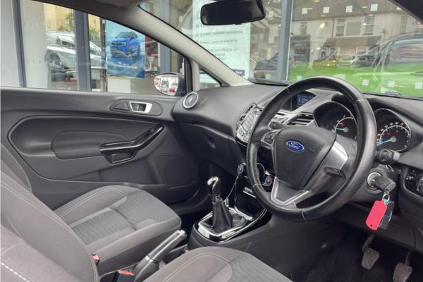 2016 Ford Fiesta 1.0T EcoBoost Zetec Hatchback 3dr Petrol Manual (s/s) (Euro 6) (99 g/km, 99 bhp)-sequence-11