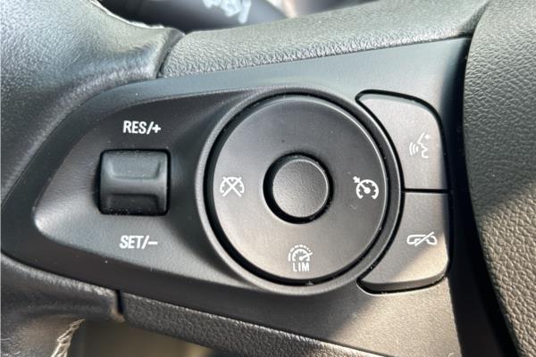 2017 Vauxhall Astra 1.4i Turbo Elite Nav Sports Tourer 5dr Petrol Auto Euro 6 (s/s) (150 ps) - Cloth, photo 18