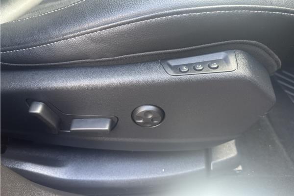 2020 Vauxhall Grandland X 1.6 13.2kWh Ultimate Nav SUV 5dr Petrol Plug-in Hybrid Auto 4WD Euro 6 (s/s) Hybrid4 (300 ps) - Leather, photo 29
