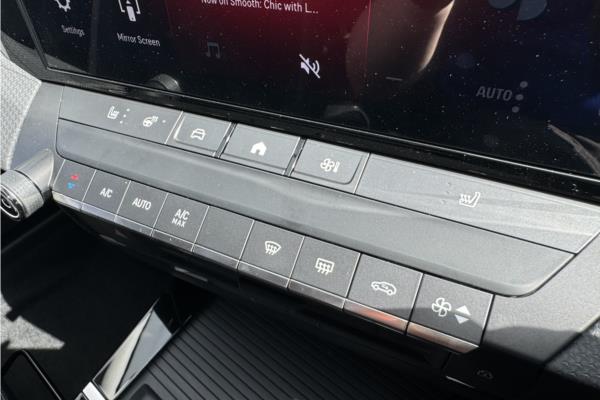 Vauxhall Astra* 5Dr 54kWh 11kWCh Ultimate AU - Jet Blk+alcantr, photo 15