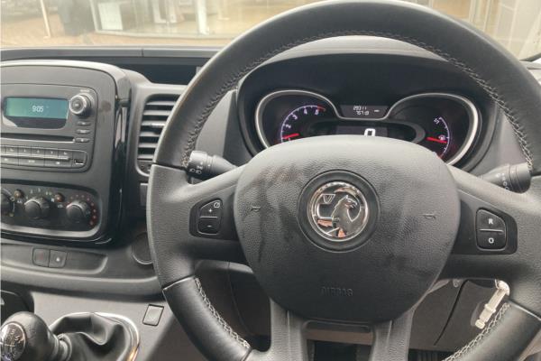 2018 VAUXHALL VIVARO - Cloth, photo 11