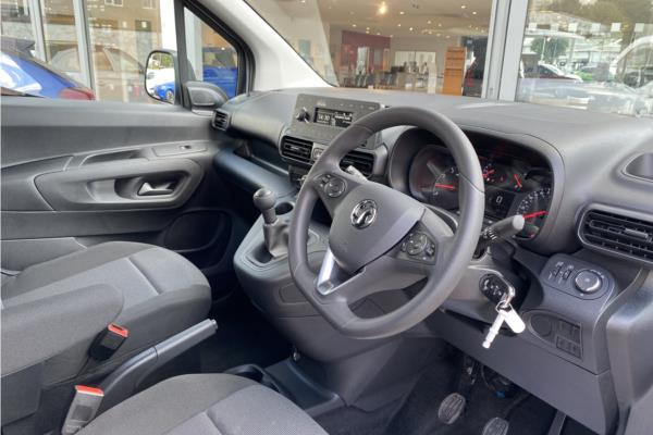 2021 Vauxhall Combo 1.5 Turbo D 2300 Dynamic Panel Van 4dr Diesel Manual L2 H1 EU6 (100 ps) - Mistral Grey, photo 11