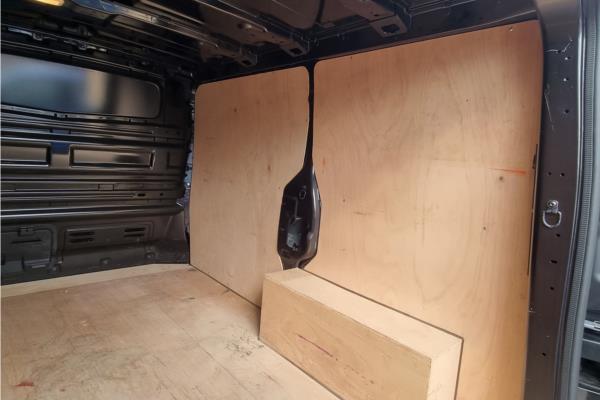 2018 VAUXHALL VIVARO - Cloth, photo 24