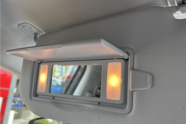 2020 Vauxhall Grandland X 1.2 Turbo SRi Nav SUV 5dr Petrol Auto Euro 6 (s/s) (130 ps) - Cloth, photo 37