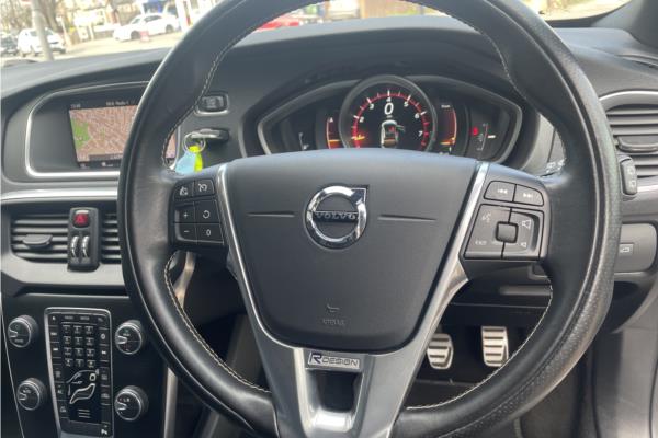 2019 Volvo V40 2.0 T2 R-Design Edition Hatchback 5dr Petrol (s/s) (122 ps)-sequence-10