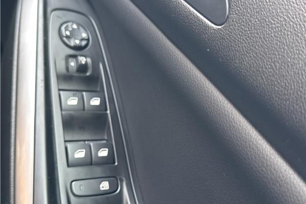 2022 Vauxhall Grandland 1.6 13.2kWh Ultimate SUV 5dr Petrol Plug-in Hybrid Auto Euro 6 (s/s) (225 ps) - Leather, photo 22