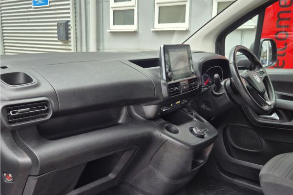 2021 Vauxhall Combo Life 1.2 Turbo Elite MPV 5dr Petrol Auto Euro 6 (s/s) (7 Seat) (130 ps) - Cloth, photo 15