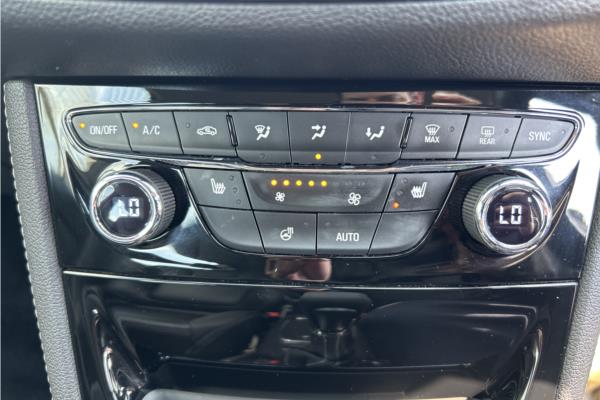 2017 Vauxhall Astra 1.4i Turbo Elite Nav Sports Tourer 5dr Petrol Auto Euro 6 (s/s) (150 ps) - Cloth, photo 16