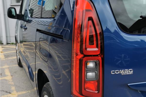 2019 Vauxhall Combo Life 1.2 Turbo GPF Energy MPV 5dr Petrol Manual Euro 6 (s/s) (7 Seat) (110 ps) - Cloth, photo 37