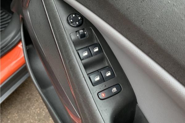2019 Vauxhall Crossland X 1.2 Turbo Elite SUV 5dr Petrol Auto Euro 6 (s/s) (130 ps) - Cloth, photo 22
