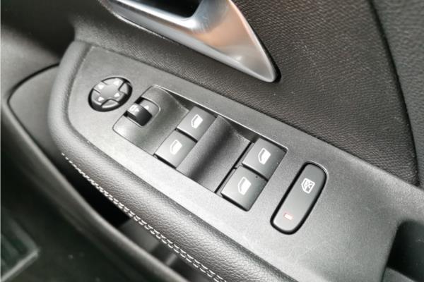 2022 Vauxhall Mokka 1.2 Turbo GS Line SUV 5dr Petrol Manual Euro 6 (s/s) (130 ps) - Cloth/Leather, photo 22