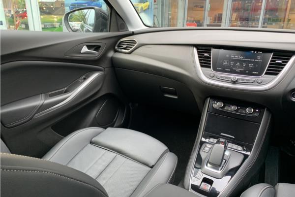 2020 Vauxhall Grandland X 1.6 13.2kWh Business Edition Nav Premium SUV 5dr Petrol Plug-in Hybrid Auto 4WD Euro 6 (s/s) Hybrid4 (300 ps) - Cloth/Leather, photo 41