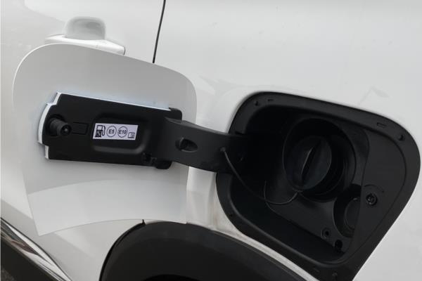 2021 Vauxhall Crossland 1.2 Turbo Ultimate Nav SUV 5dr Petrol Auto Euro 6 (s/s) (130 ps) - Cloth/Alcantara, photo 35