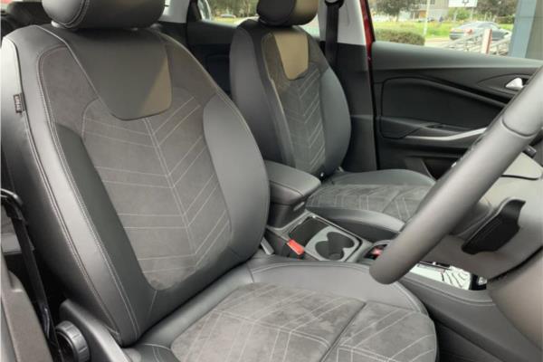 2023 Vauxhall Grandland 1.2 Turbo Ultimate SUV 5dr Petrol Auto Euro 6 (s/s) (130 ps) - Black Alcantara, photo 33