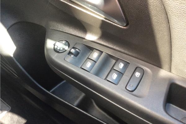 2021 Vauxhall Corsa 50kWh Elite Nav Premium Hatchback 5dr Electric Auto (7.4Kw Charger) (136 ps) - Cloth, photo 22