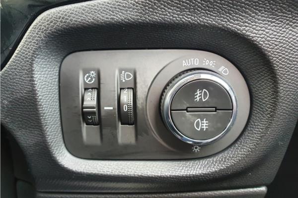 2020 Vauxhall Corsa 1.2 Turbo Elite Nav Premium Hatchback 5dr Petrol Manual Euro 6 (s/s) (100 ps) - Cloth, photo 21