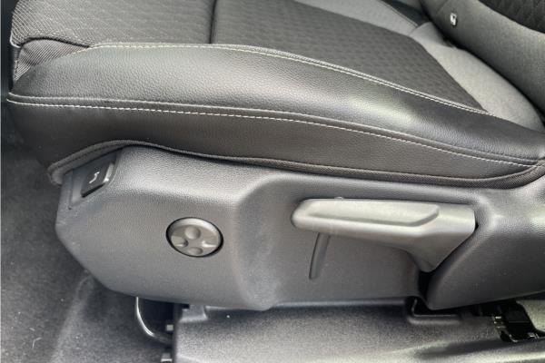 2019 Vauxhall Grandland X 1.2 Turbo GPF Sport Nav SUV 5dr Petrol Auto Euro 6 (s/s) (130 ps) - Cloth, photo 34