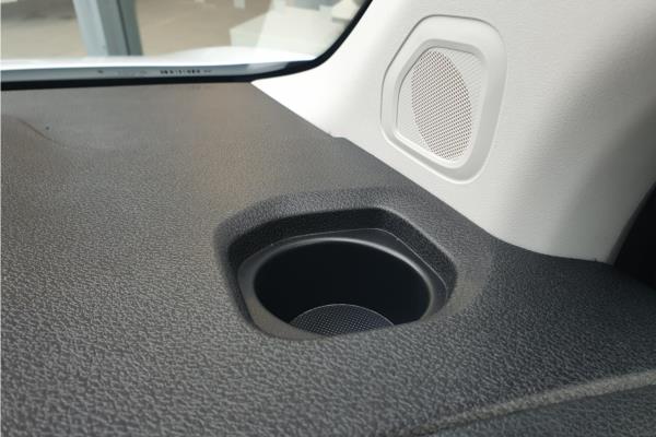 2023 Vauxhall Vivaro-e Life - Curitiba Triton, photo 22