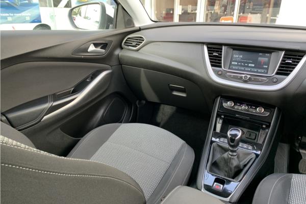 2019 Vauxhall Grandland X 1.2 Turbo GPF SE SUV 5dr Petrol Manual Euro 6 (s/s) (130 ps) - Cloth, photo 42