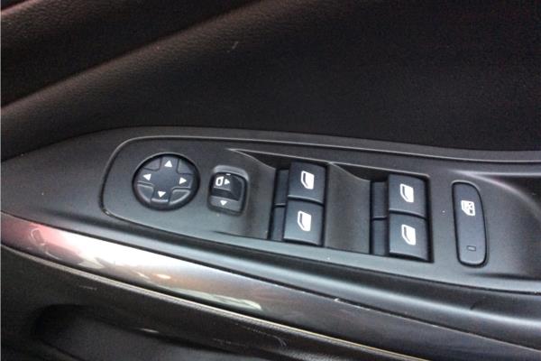 2020 Vauxhall Grandland 1.2T 130ps Griffin AU - Berson Black, photo 23