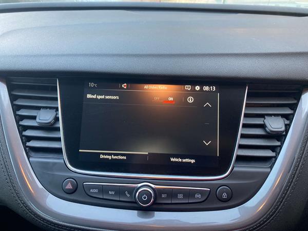2019 Vauxhall Grandland 1.2T 130ps Tech Line NAV - Cloth, photo 17