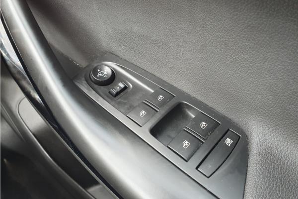 2019 Vauxhall Astra 1.4i Turbo GPF Elite Nav Hatchback 5dr Petrol Auto Euro 6 (s/s) (150 ps) - Leather, photo 22