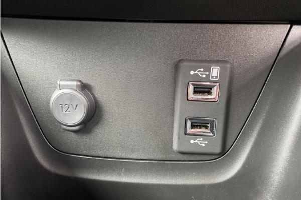 2019 Vauxhall Crossland 1.2T 130ps Elite NAV AU S/S - Cloth/Leather, photo 23