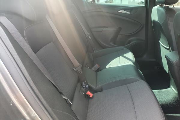 2019 Vauxhall Astra 1.4i Turbo Griffin Hatchback 5dr Petrol Auto (s/s) (150 ps) - Cloth Sienna/Jet Blk, photo 13