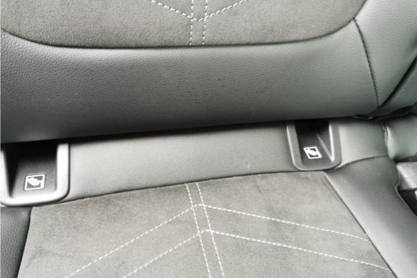 2022 Vauxhall Grandland 1.2 Turbo Ultimate SUV 5dr Petrol Auto Euro 6 (s/s) (130 ps) - Black Alcantara, photo 33