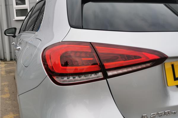 Non Franchise 2020 Mercedes-Benz A Class 1.3 A250e 15.6kWh AMG Line (Premium 2) Hatchback 5dr Petrol Plug-in Hybrid 8G-DCT Euro 6 (s/s) (218 ps) - Mixed Leather - Fabric/Cloth, photo 37