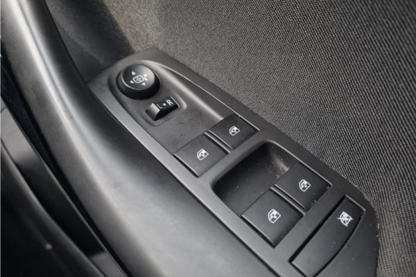 2019 Vauxhall Astra 1.4i Turbo GPF SRi Nav Hatchback 5dr Petrol Auto Euro 6 (s/s) (150 ps) - Cloth, photo 22