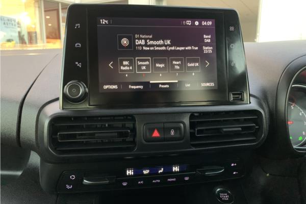 2020 Vauxhall Combo Life 1.5 Turbo D Elite MPV 5dr Diesel Auto Euro 6 (s/s) (130 ps) - Cloth, photo 17