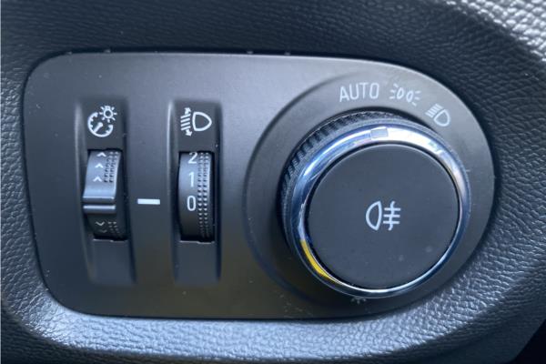 2020 Vauxhall Corsa 1.2 Turbo SE Premium Hatchback 5dr Petrol Auto (s/s) (100 ps) - Fresez Marvel, photo 21