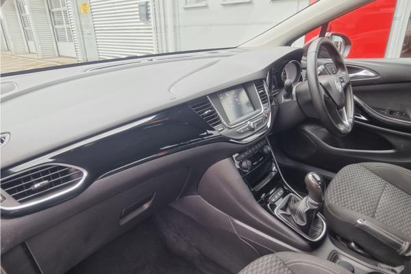 2018 VAUXHALL ASTRA 1.0T ecoTEC SRi 5dr-sequence-14